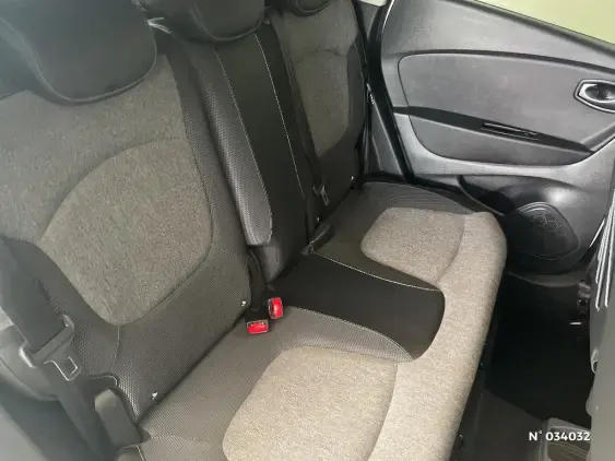 RENAULT CAPTUR - voiture d'occasion - Photo 11