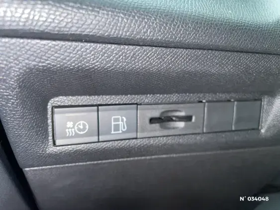 PEUGEOT 308 III - voiture d'occasion - Photo 15