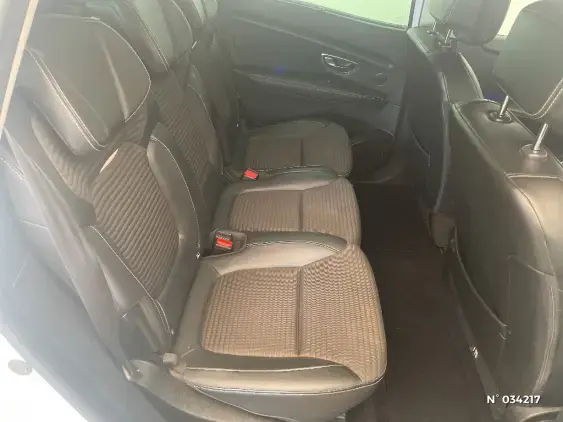 RENAULT SCENIC IV - voiture d'occasion - Photo 10