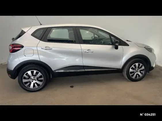 RENAULT CAPTUR - voiture d'occasion - Photo 5