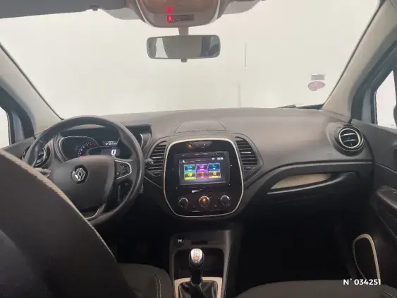 RENAULT CAPTUR - voiture d'occasion - Photo 9