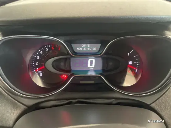 RENAULT CAPTUR - voiture d'occasion - Photo 12