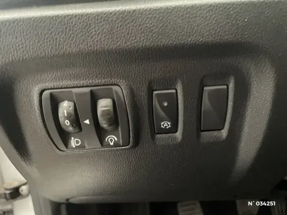RENAULT CAPTUR - voiture d'occasion - Photo 14