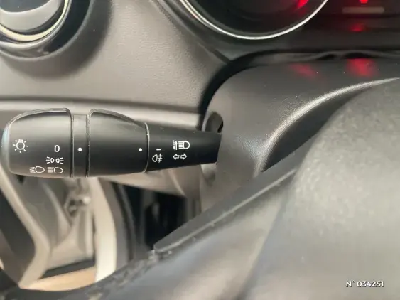 RENAULT CAPTUR - voiture d'occasion - Photo 29