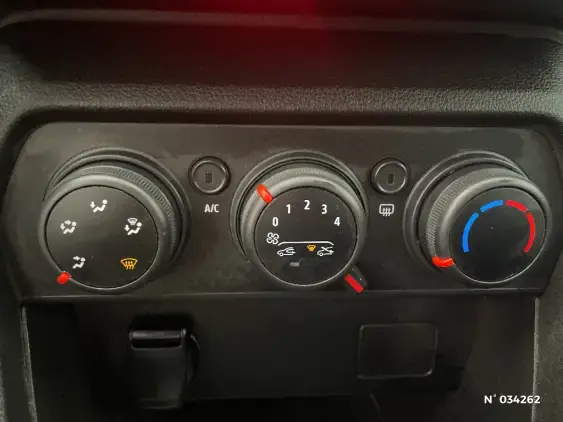 DACIA SANDERO III - voiture d'occasion - Photo 24