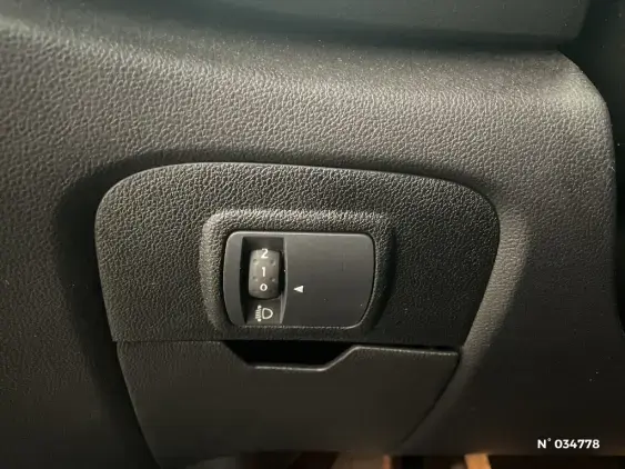 RENAULT SCENIC IV - voiture d'occasion - Photo 13
