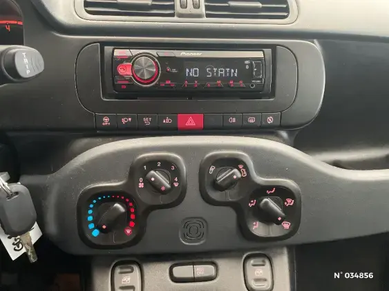 FIAT PANDA III - voiture d'occasion - Photo 13