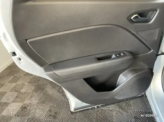 RENAULT CAPTUR II - voiture d'occasion - Photo 39