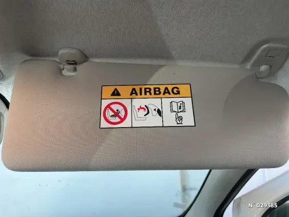 RENAULT ZOE - voiture d'occasion - Photo 32