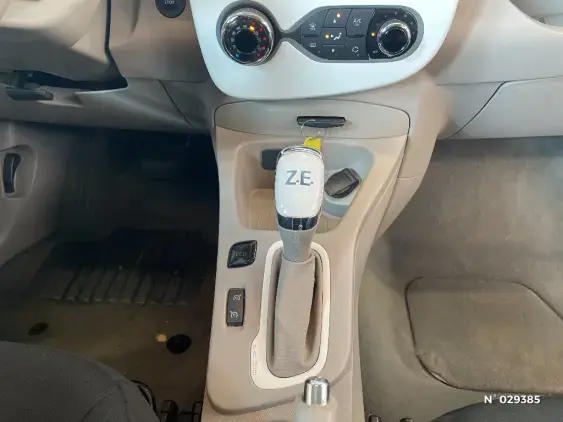 RENAULT ZOE - voiture d'occasion - Photo 35