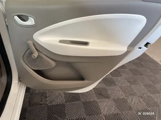 RENAULT ZOE - voiture d'occasion - Photo 39