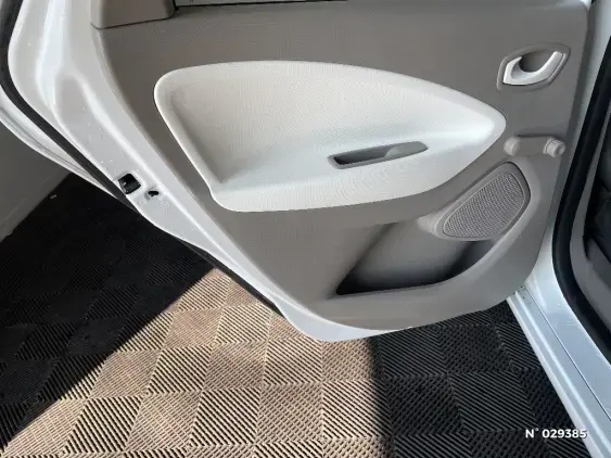 RENAULT ZOE - voiture d'occasion - Photo 44