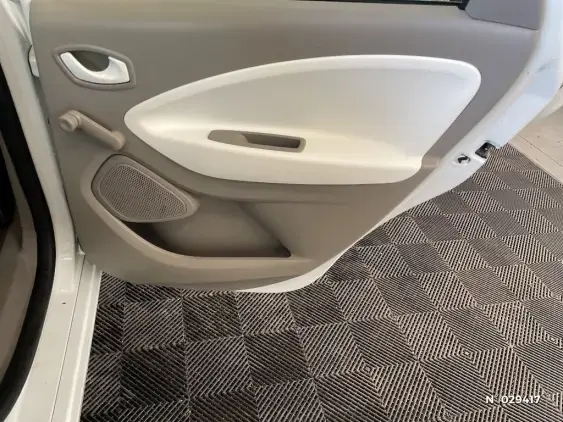 RENAULT ZOE - voiture d'occasion - Photo 38