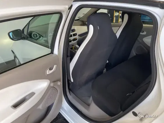 RENAULT ZOE - voiture d'occasion - Photo 41