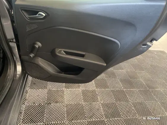 RENAULT CLIO V - voiture d'occasion - Photo 37