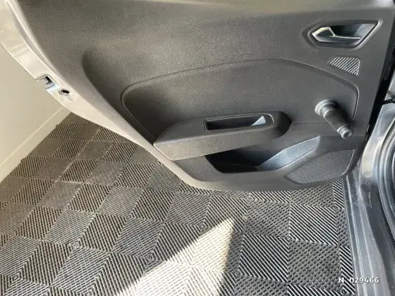 RENAULT CLIO V - voiture d'occasion - Photo 43