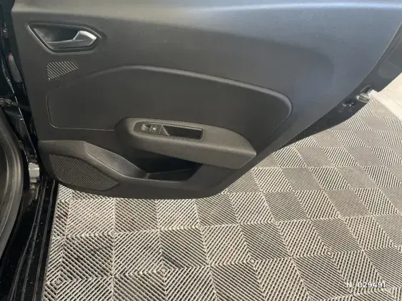 RENAULT CLIO V - voiture d'occasion - Photo 39