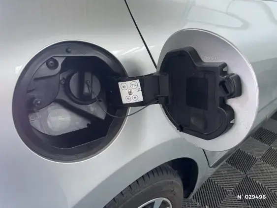 RENAULT CLIO V - voiture d'occasion - Photo 38