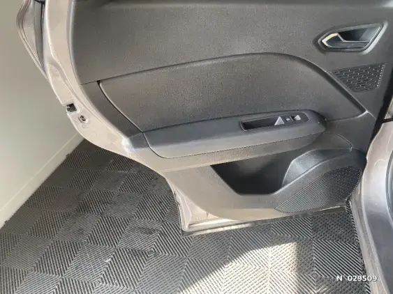 RENAULT CAPTUR II - voiture d'occasion - Photo 41