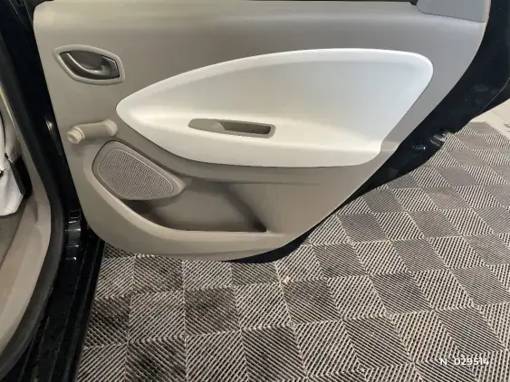RENAULT ZOE - voiture d'occasion - Photo 38