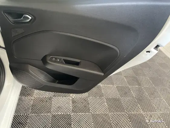 RENAULT CLIO V - voiture d'occasion - Photo 37