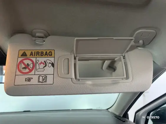 RENAULT CLIO V - voiture d'occasion - Photo 31