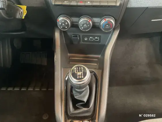 RENAULT CLIO V - voiture d'occasion - Photo 34