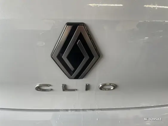 RENAULT CLIO V - voiture d'occasion - Photo 41