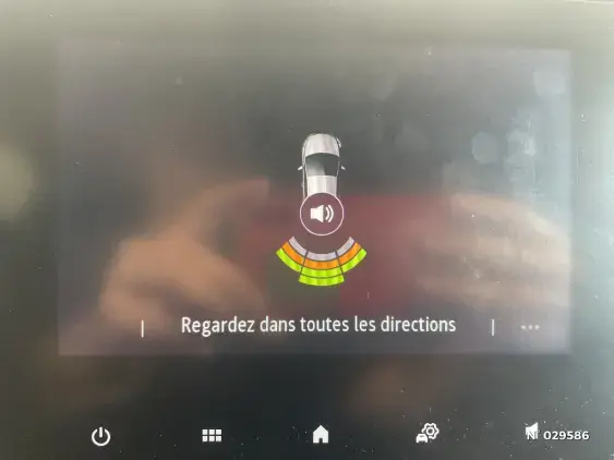 RENAULT CLIO V - voiture d'occasion - Photo 14