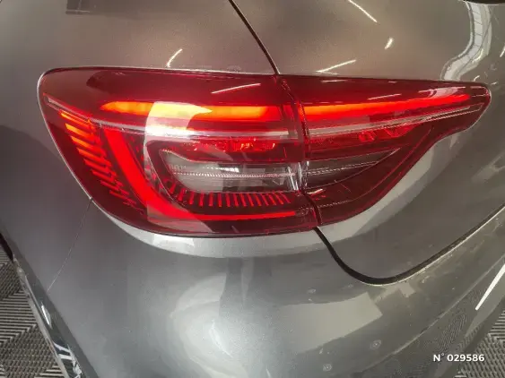 RENAULT CLIO V - voiture d'occasion - Photo 38