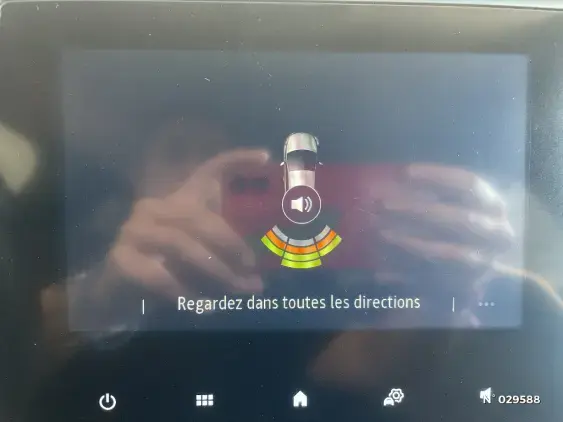 RENAULT CLIO V - voiture d'occasion - Photo 14