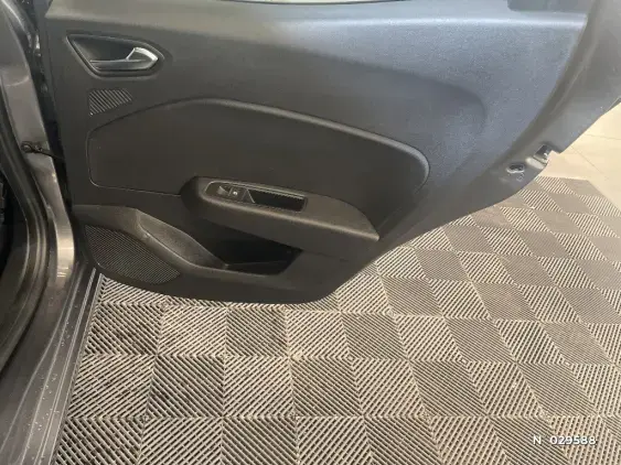 RENAULT CLIO V - voiture d'occasion - Photo 36