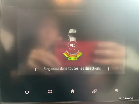 RENAULT CLIO V - voiture d'occasion - Photo 14