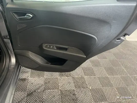 RENAULT CLIO V - voiture d'occasion - Photo 37