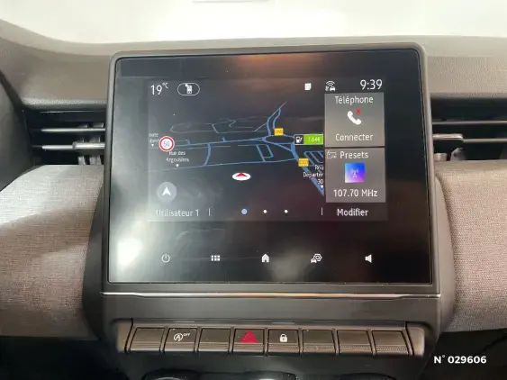 RENAULT CLIO V - voiture d'occasion - Photo 30