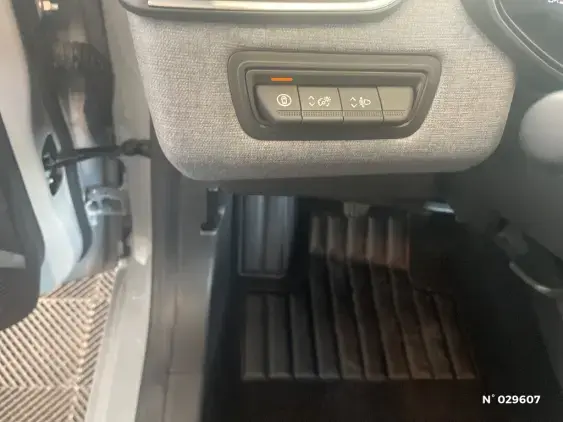 RENAULT CLIO V - voiture d'occasion - Photo 15