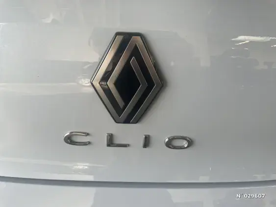 RENAULT CLIO V - voiture d'occasion - Photo 41