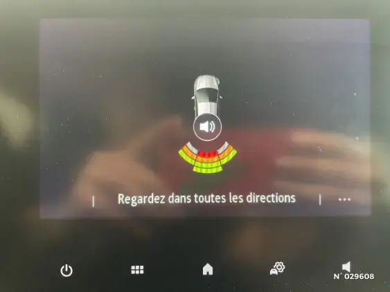 RENAULT CLIO V - voiture d'occasion - Photo 14