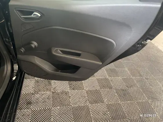 RENAULT CLIO V - voiture d'occasion - Photo 38