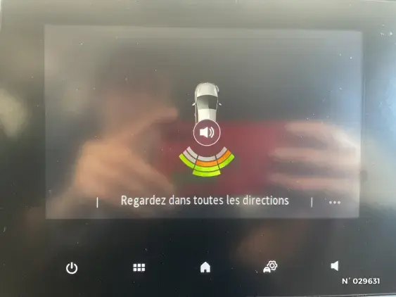 RENAULT CLIO V - voiture d'occasion - Photo 14