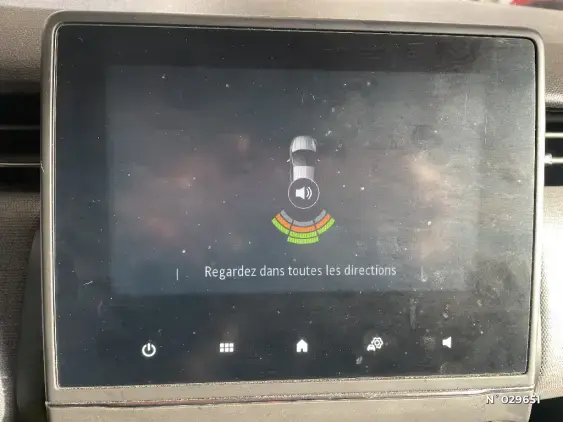 RENAULT CLIO V - voiture d'occasion - Photo 14