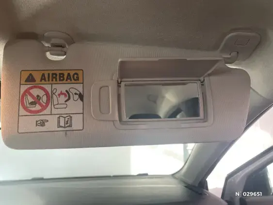 RENAULT CLIO V - voiture d'occasion - Photo 31