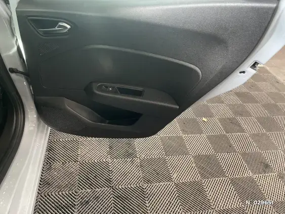 RENAULT CLIO V - voiture d'occasion - Photo 38