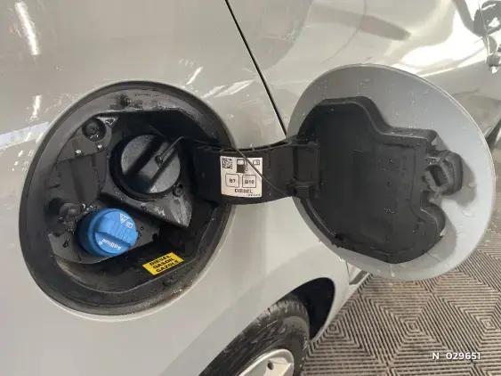 RENAULT CLIO V - voiture d'occasion - Photo 39