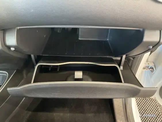 RENAULT TWINGO III - voiture d'occasion - Photo 36