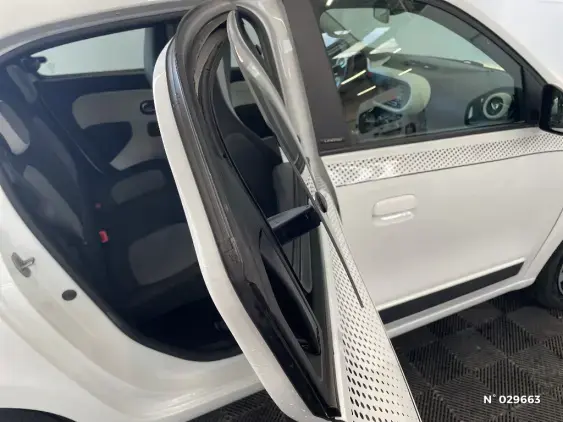 RENAULT TWINGO III - voiture d'occasion - Photo 39