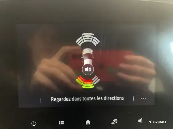 RENAULT MEGANE ESTATE IV - voiture d'occasion - Photo 14