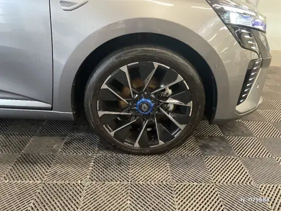 RENAULT CLIO V - voiture d'occasion - Photo 8