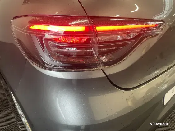 RENAULT CLIO V - voiture d'occasion - Photo 37