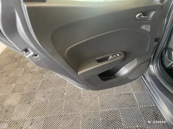 RENAULT CLIO V - voiture d'occasion - Photo 40